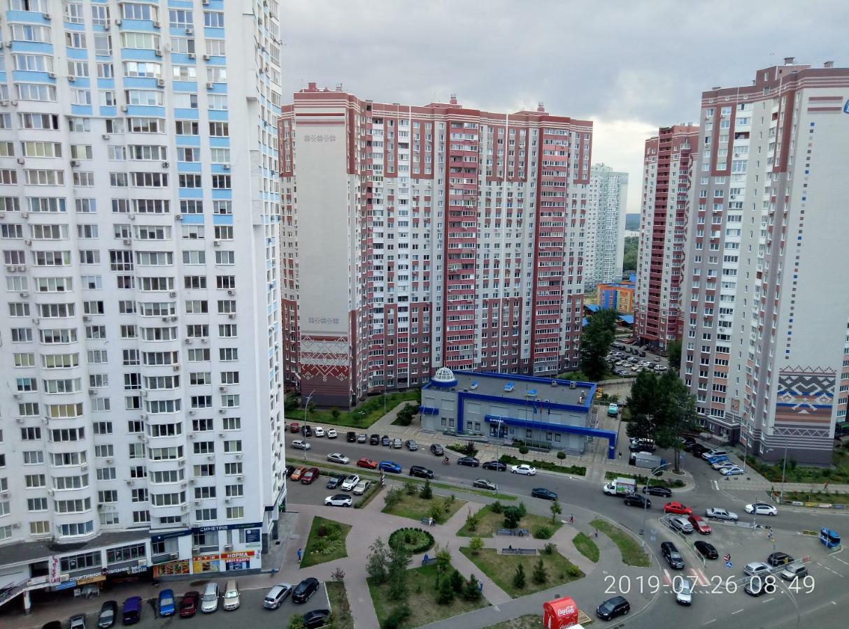 Люкс Апартаменты На Позняках 키예프 외부 사진